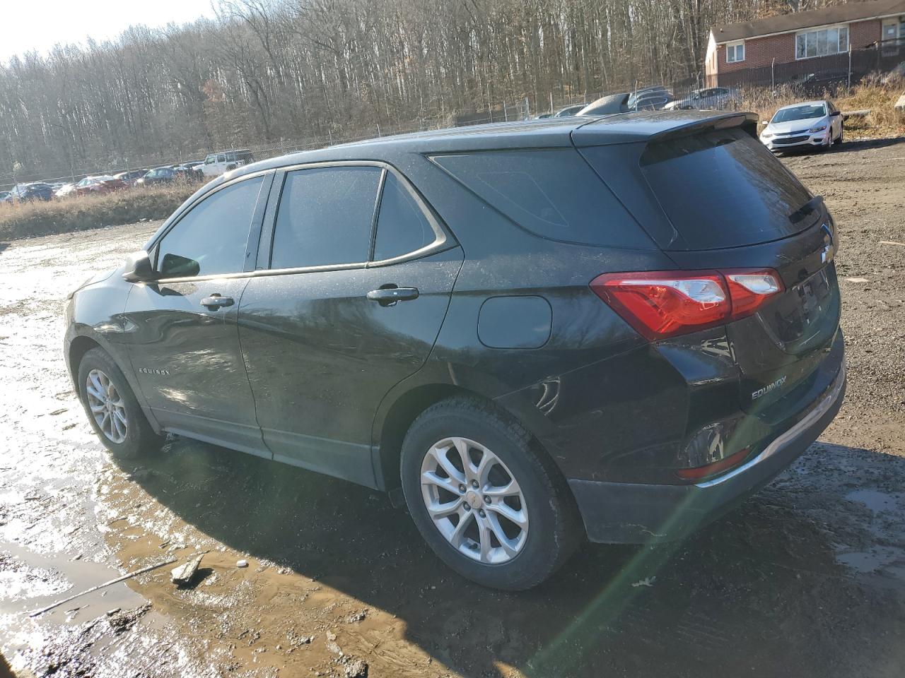 2018 Chevrolet Equinox VIN 2GNAXREVXJ6300976 Copart auction photo, front end damage thumbnail 2