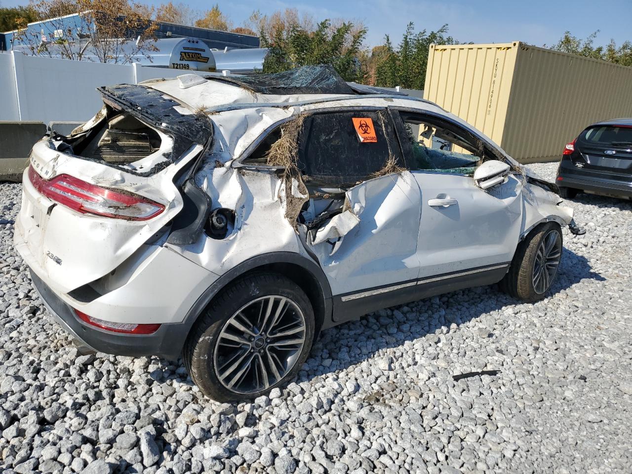 2016 Lincoln MKC VIN 5LMTJ3DH0GUJ19514 Copart auction photo, rollover damage thumbnail 3