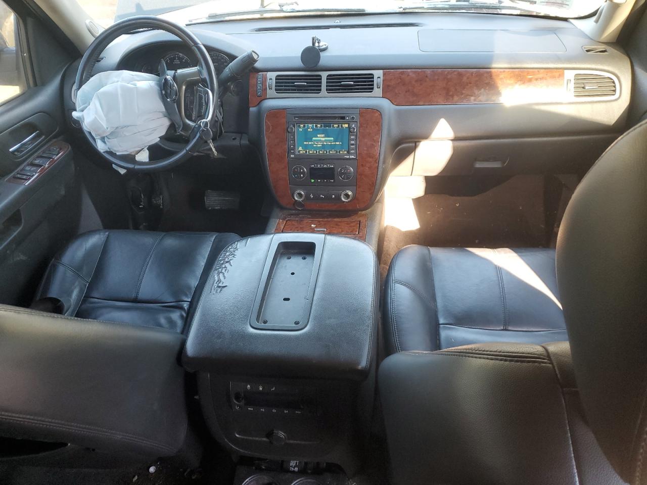2011 Chevrolet Tahoe VIN 1GNSKBE05BR193369 Copart auction photo, front end damage thumbnail 8