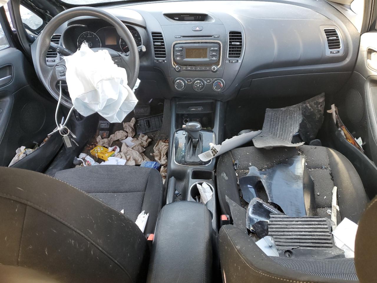2017 KIA Forte VIN KNAFK5A84H5677831 Copart auction photo, front end damage thumbnail 8