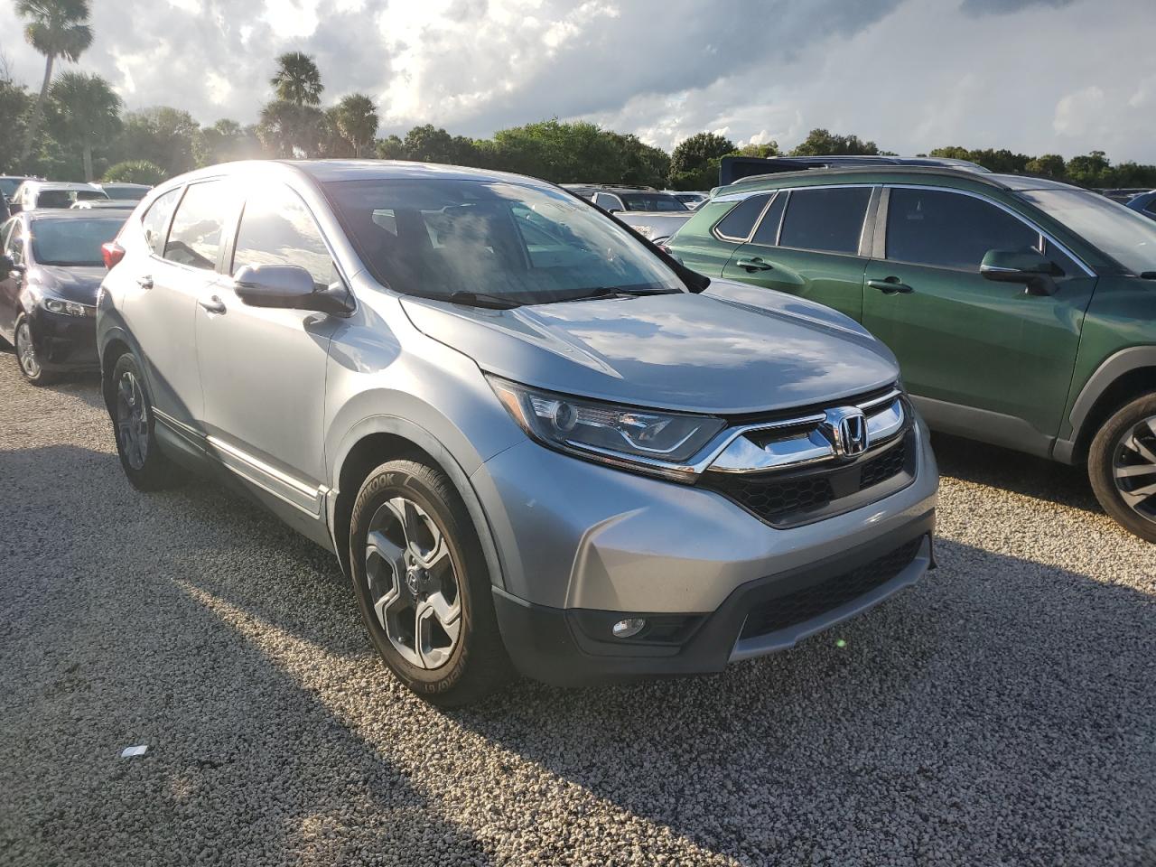 2017 Honda CR-V VIN 7FARW1H8XHE019968 Copart auction photo, water/flood damage thumbnail 4