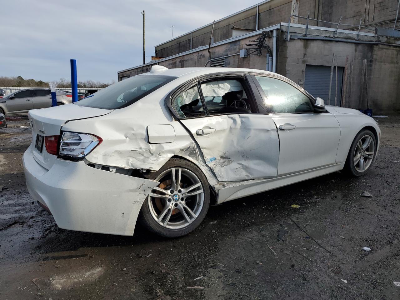 2014 BMW 3er VIN WBA3B3G50ENR82002 Copart auction photo, side damage thumbnail 3