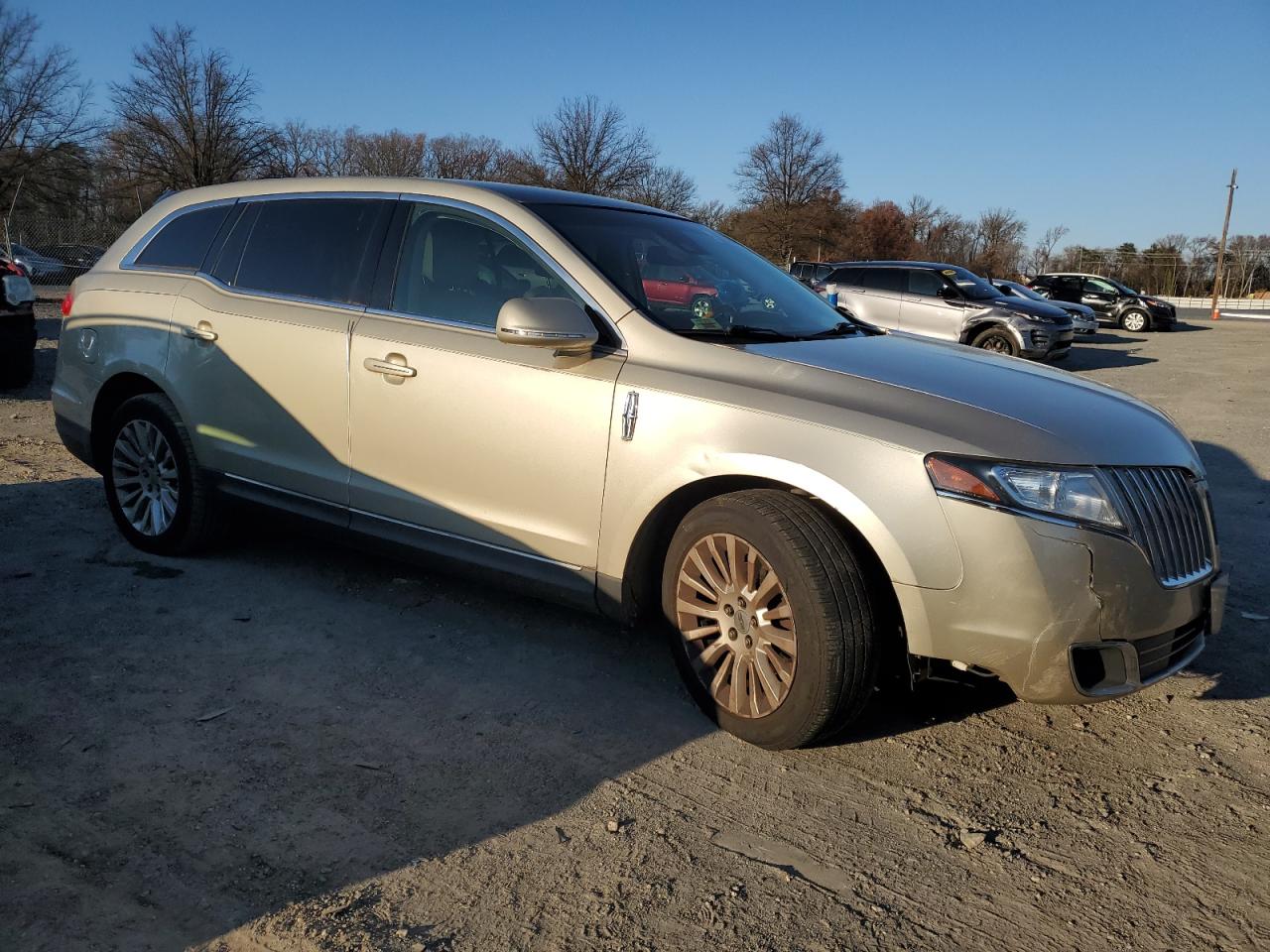 2010 Lincoln MKT VIN 2LMHJ5FRXABJ22738 Copart auction photo, front end / undercarriage damage thumbnail 4