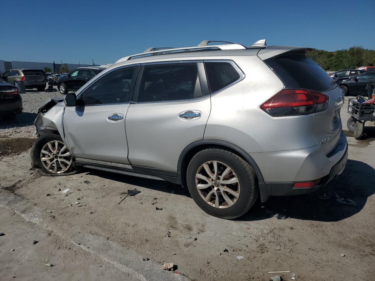 2019 Nissan Rogue VIN JN8AT2MT9KW252085 Copart auction photo, front end / side damage thumbnail 2