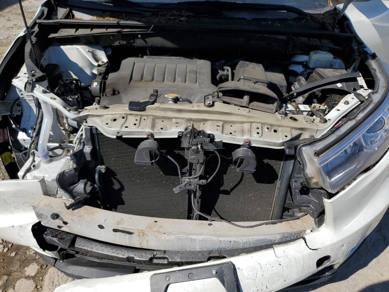 2015 Toyota Highlander VIN 5TDJKRFHXFS181307 Copart auction photo, front end damage thumbnail 12