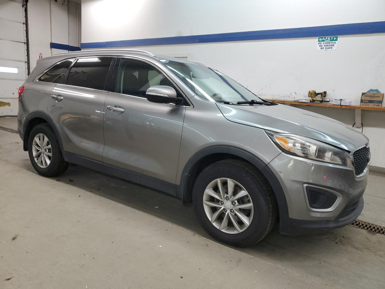 2017 KIA Sorento VIN 5XYPG4A39HG297401 Copart auction photo, mechanical damage thumbnail 4