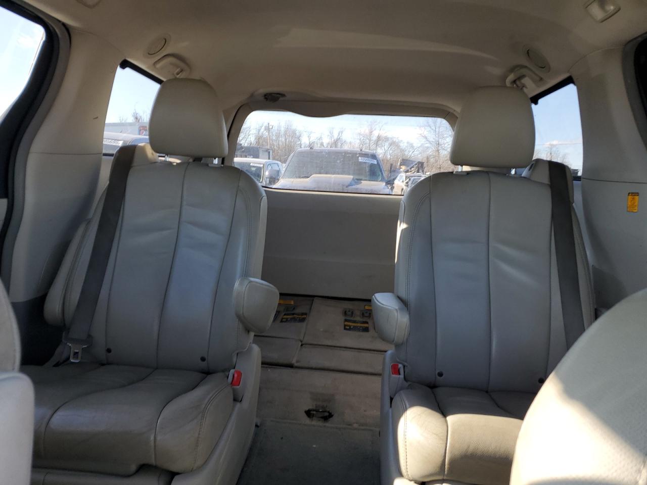 2013 Toyota Sienna VIN 5TDDK3DC2DS061421 Copart auction photo, mechanical damage thumbnail 10