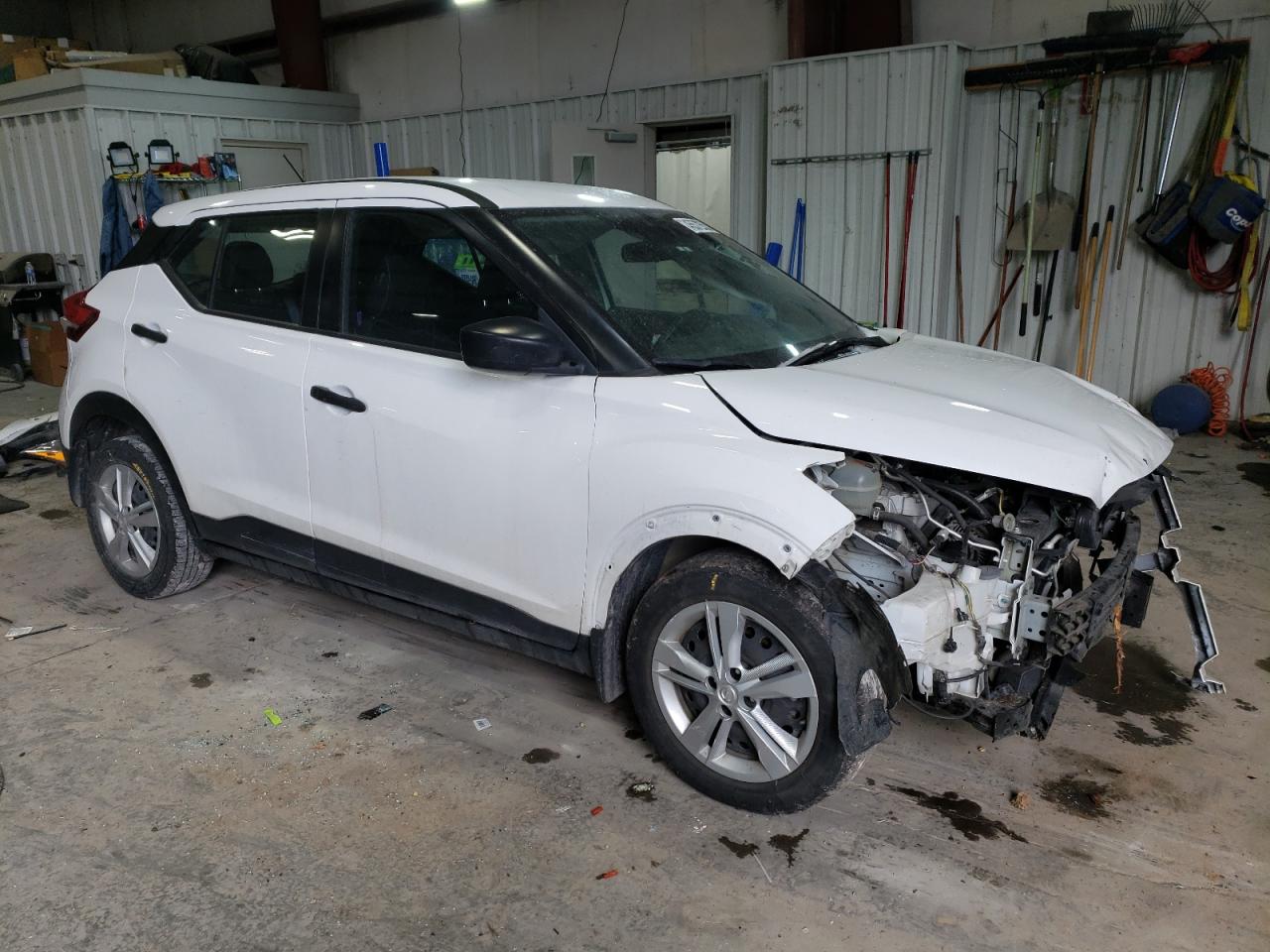 2020 Nissan Kicks VIN 3N1CP5BV1LL572431 Copart auction photo, front end / hail damage thumbnail 4