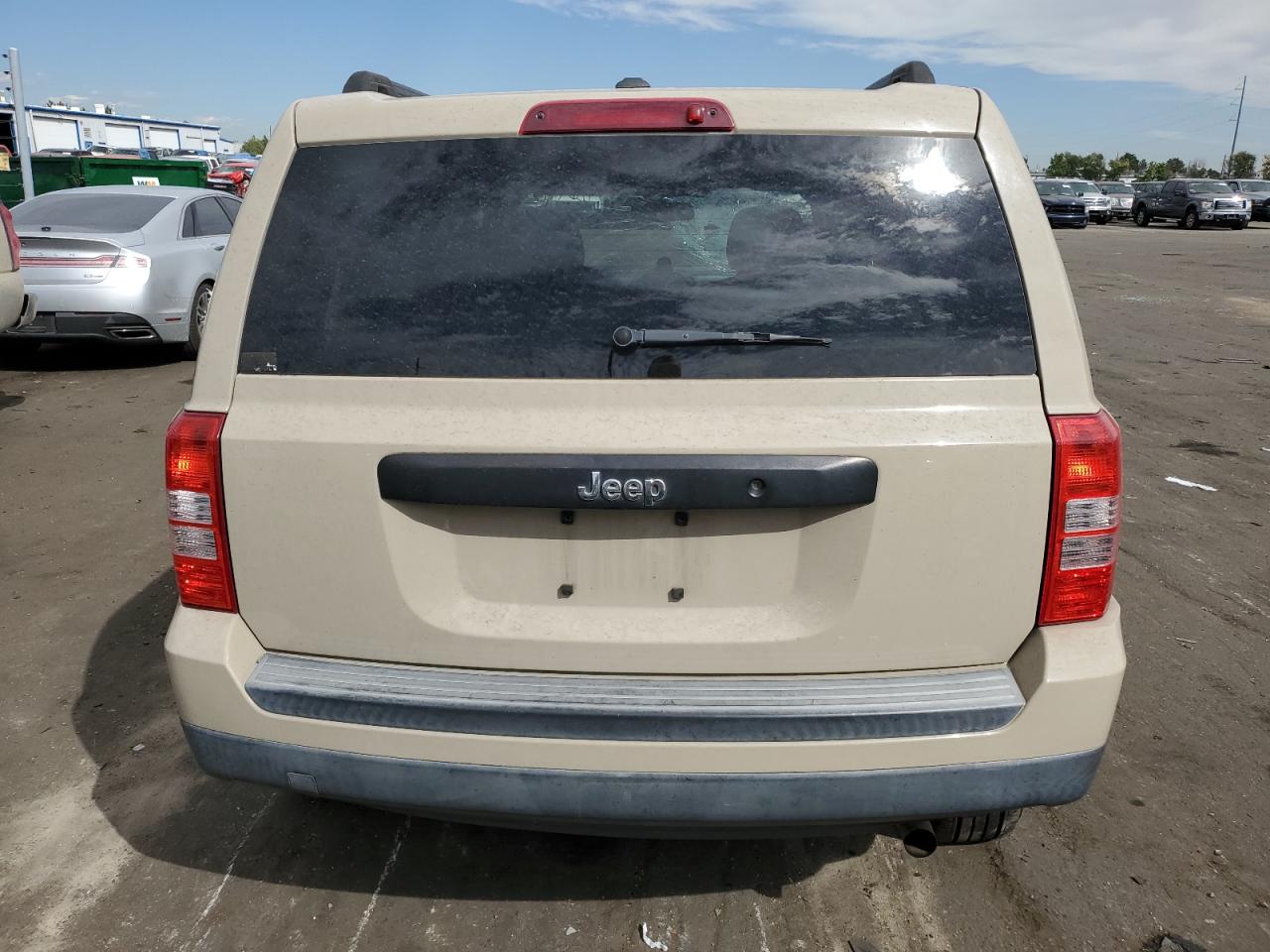 2016 Jeep Liberty (Patriot) VIN 1C4NJPBB2GD800098 Copart auction photo, all over damage thumbnail 6