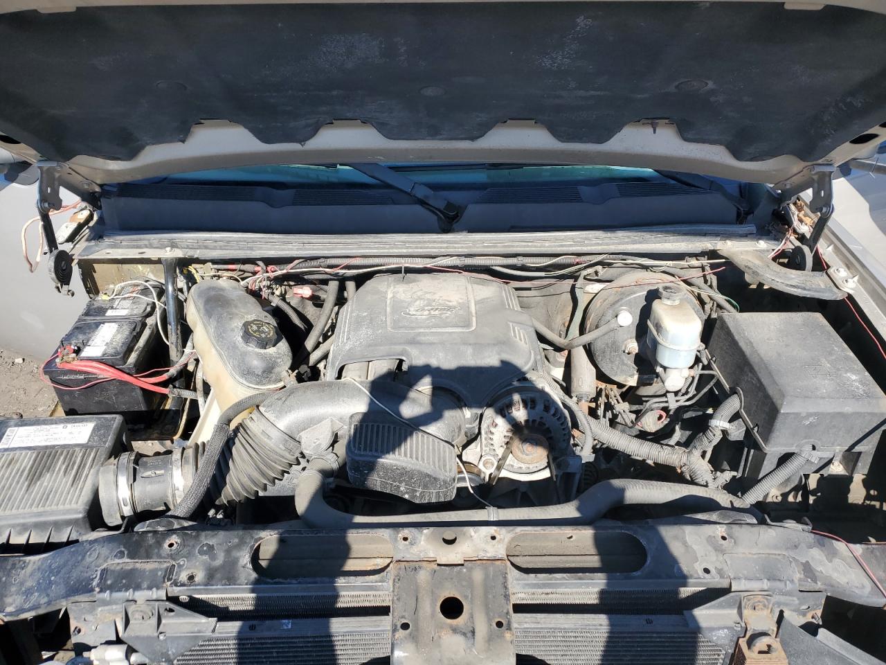 2008 Chevrolet Silverado VIN 1GCEK19J08E157317 Copart auction photo, front end / rear end damage thumbnail 11