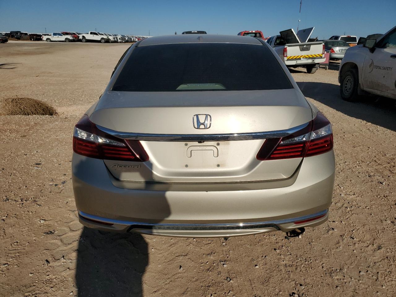 2017 Honda Accord VIN 1HGCR2F97HA259175 Copart auction photo, side / front end damage thumbnail 6