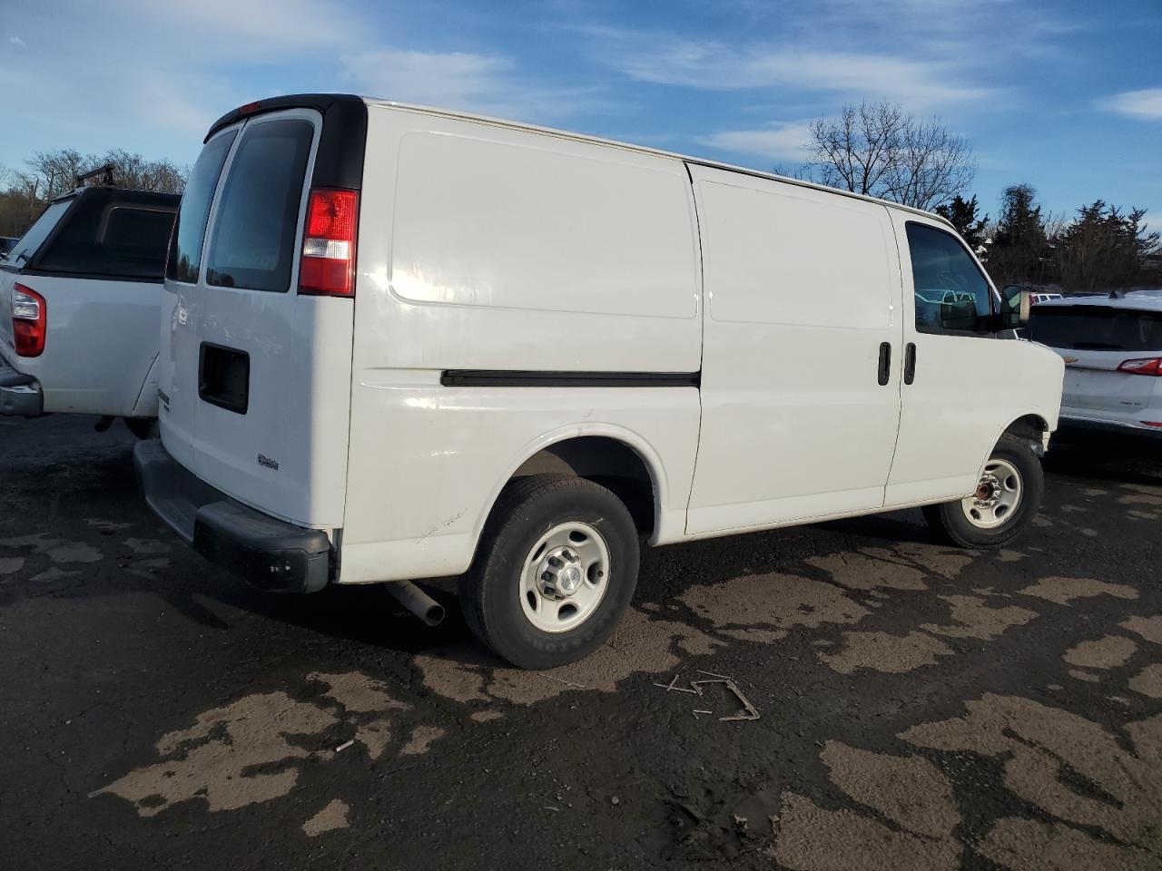 2016 Chevrolet Express VIN 1GCWGAFF1G1205404 Copart auction photo, front end / side damage thumbnail 3