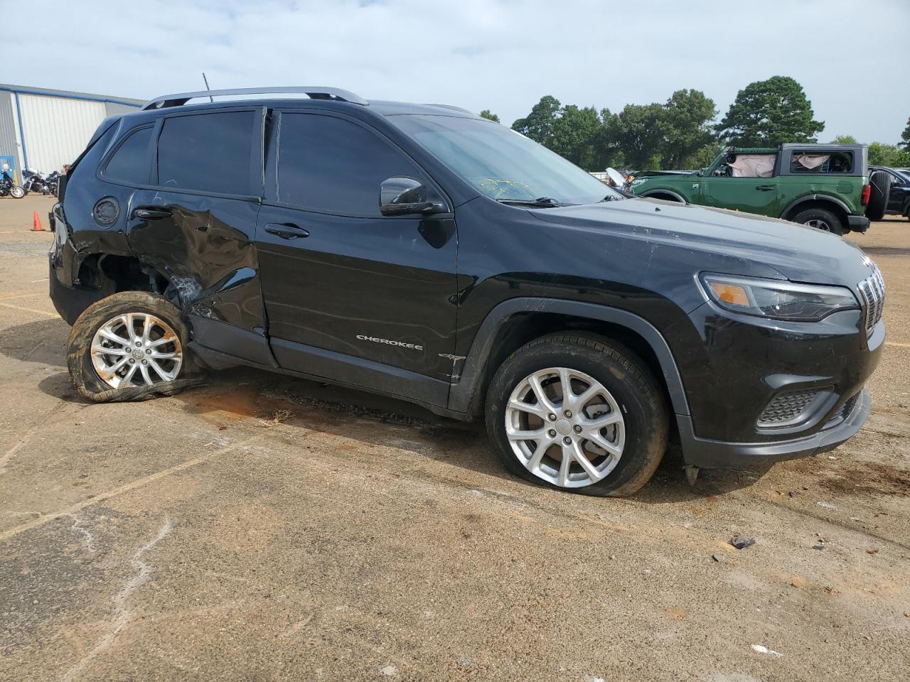 2021 Jeep Grand Cherokee VIN 1C4PJLCB8MD103823 Copart auction photo, all over damage thumbnail 4