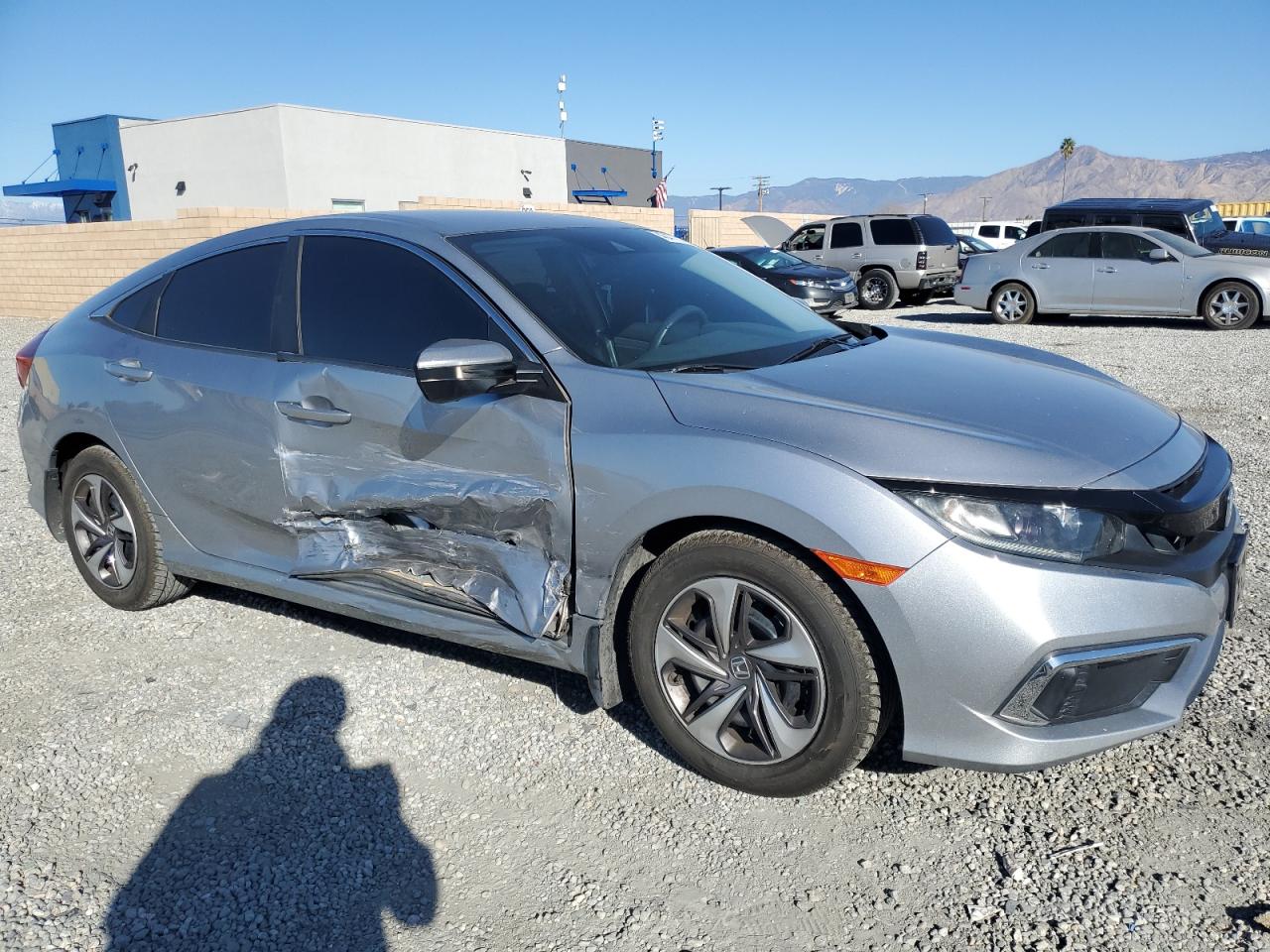 2020 Honda Civic VIN 19XFC2F6XLE205068 Copart auction photo, side damage thumbnail 4
