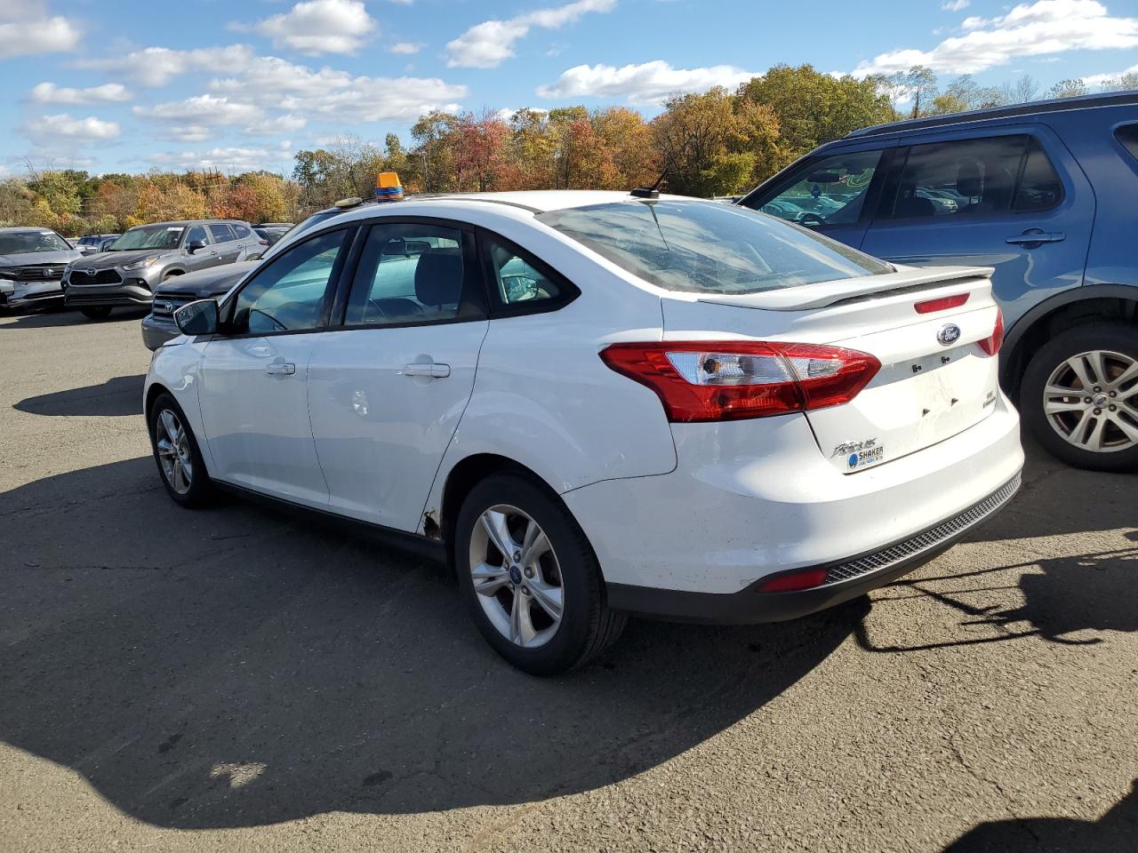2012 Ford Focus VIN 1FAHP3F22CL441629 Copart auction photo, minor dent/scratches damage thumbnail 2
