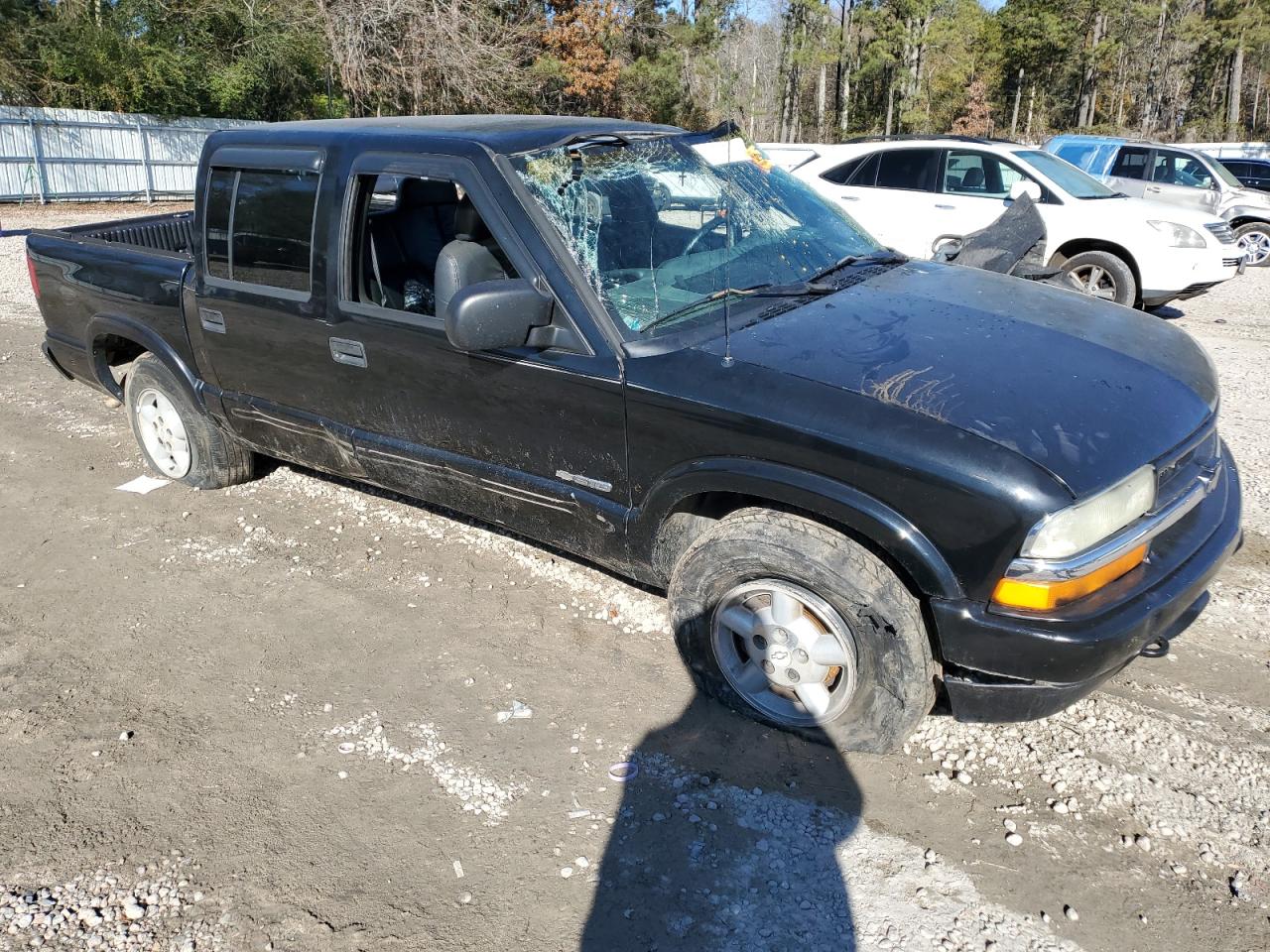 2003 Chevrolet S-10 Pickup VIN 1GCDT13X73K175068 Copart auction photo, all over damage thumbnail 4