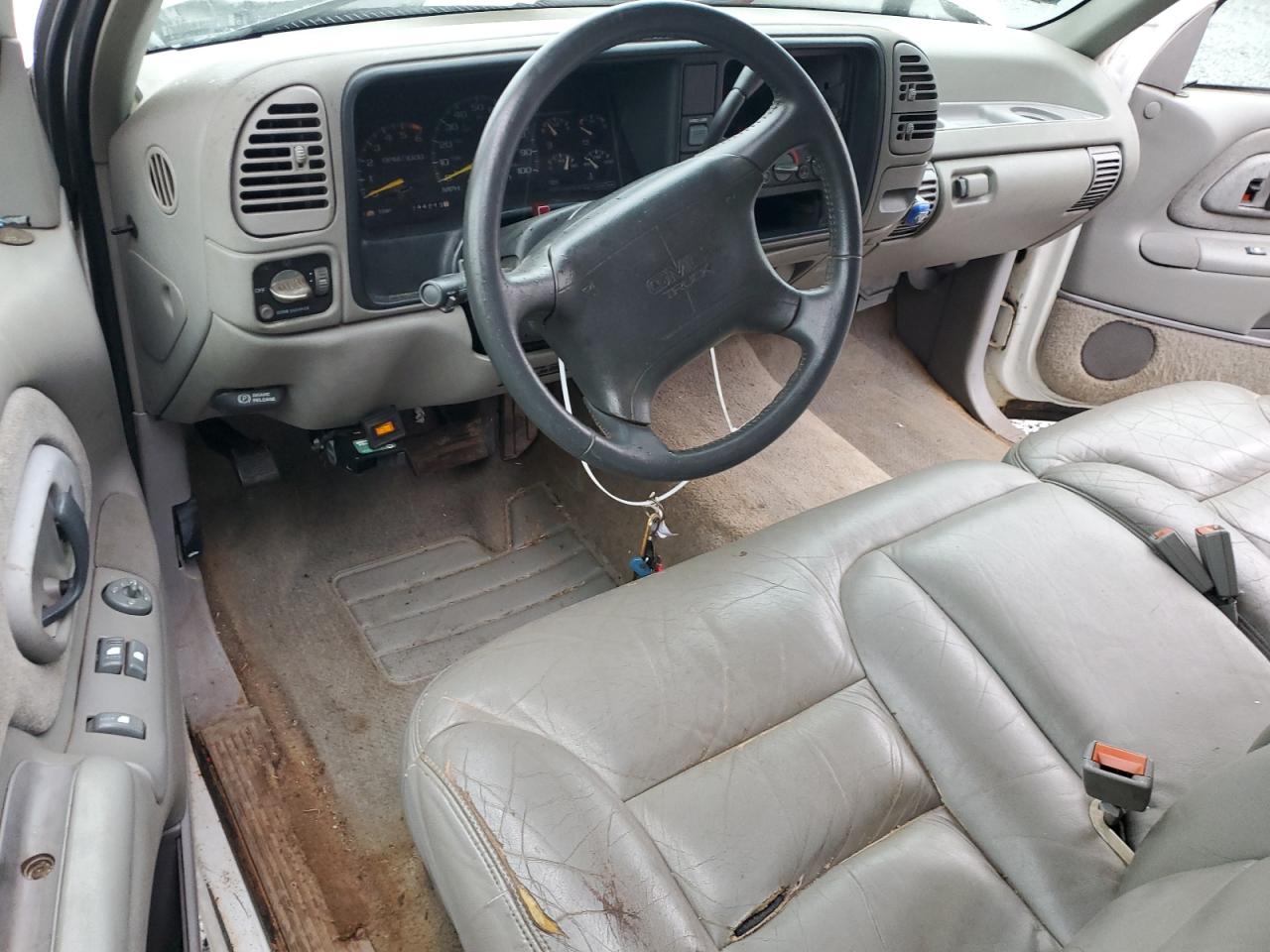 1996 GMC Sierra VIN 2GTEK19R4T1561205 Copart auction photo, front end damage thumbnail 8