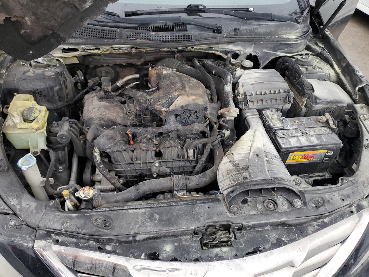 2013 Hyundai Sonata VIN 5NPEC4AB0DH658799 Copart auction photo, burn damage thumbnail 11
