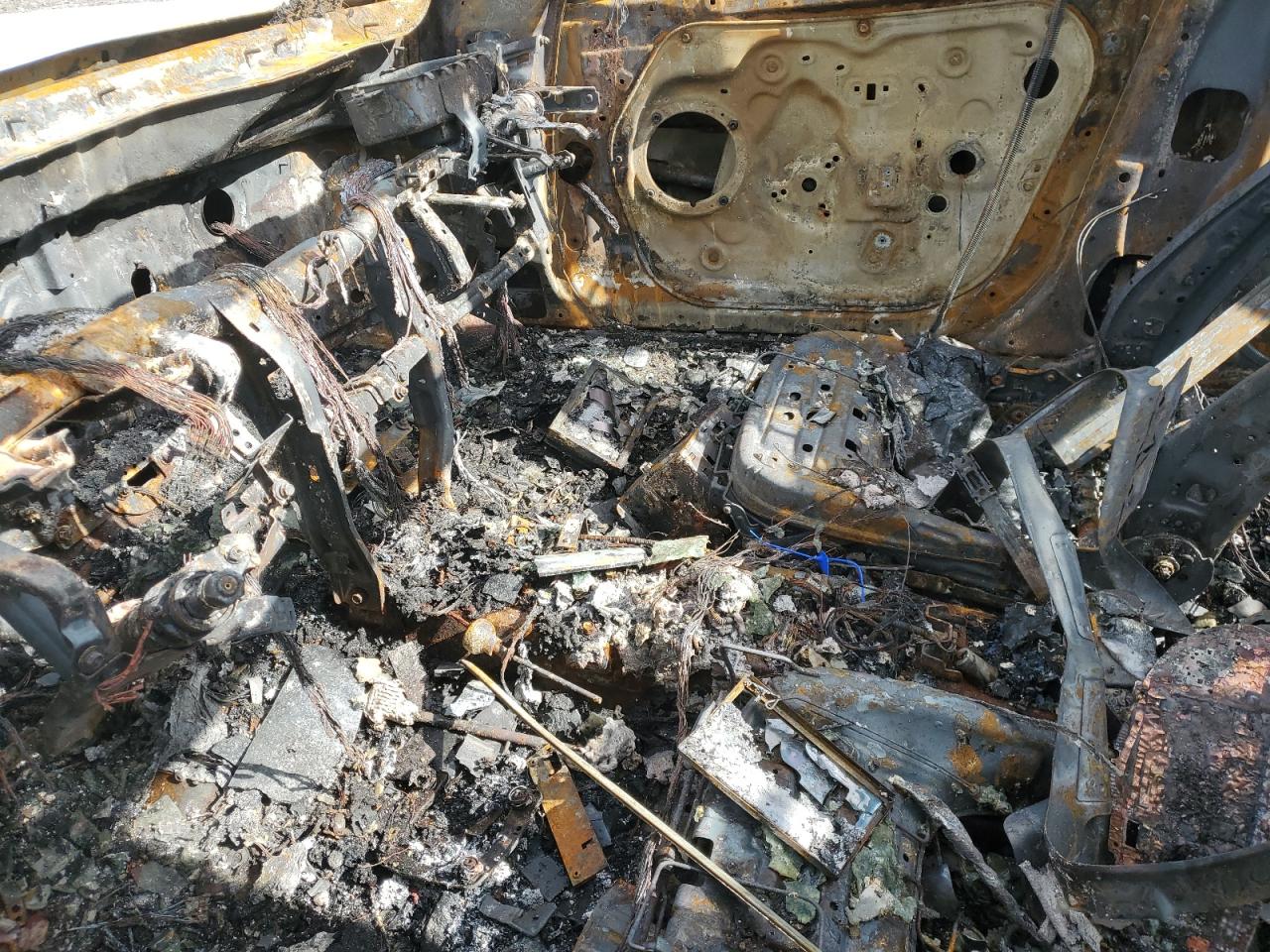 2015 KIA Cadenza VIN KNALN4D78F5193536 Copart auction photo, burn damage thumbnail 7