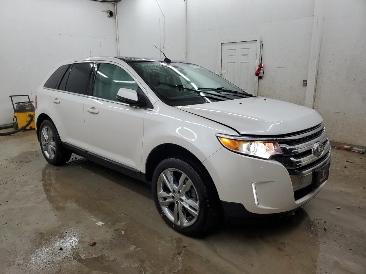 2014 Ford Edge VIN 2FMDK3KC2EBA14245 Copart auction photo, side / minor dent/scratches damage thumbnail 4
