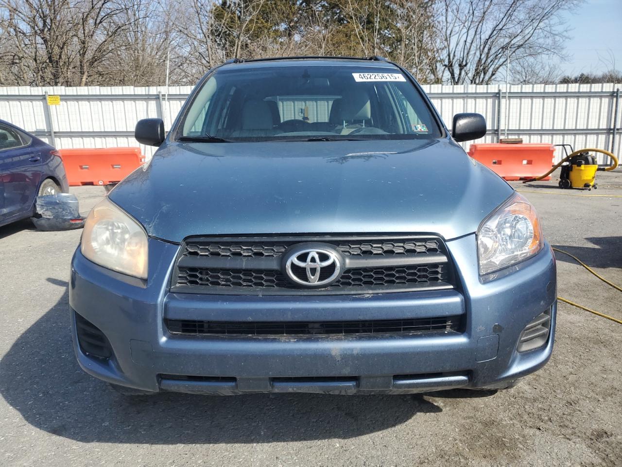 2012 Toyota RAV 4 VIN 2T3BF4DV5CW201557 Copart auction photo, rear end / minor dent/scratches damage thumbnail 5