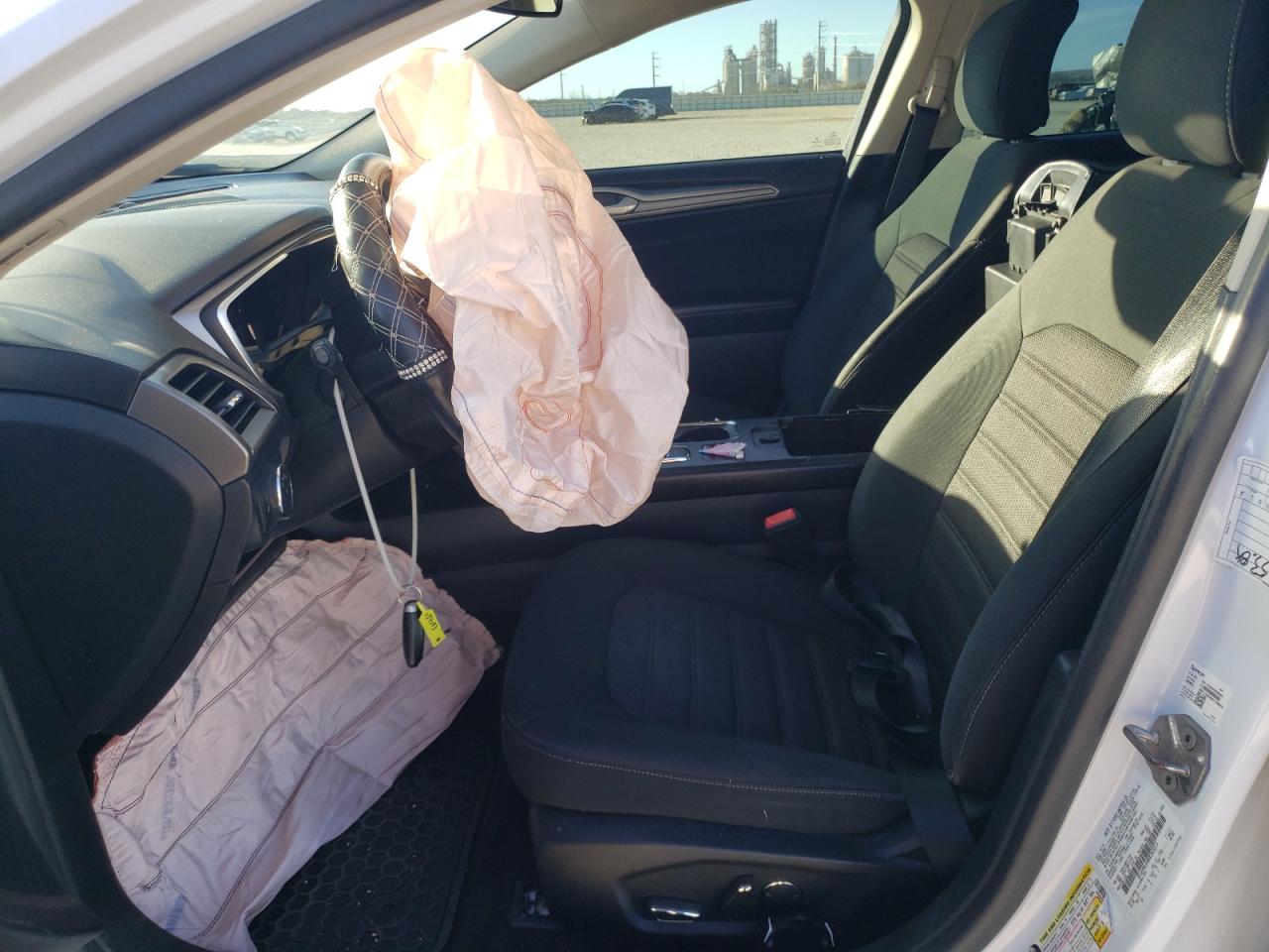 2019 Ford Fusion VIN 3FA6P0LU4KR263315 Copart auction photo, front end / side damage thumbnail 7