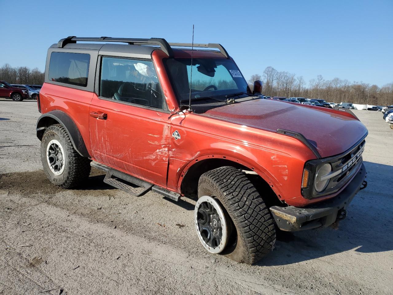 2023 Ford Bronco VIN 1FMDE5CP1PLB98701 Copart auction photo, front end / side damage thumbnail 4