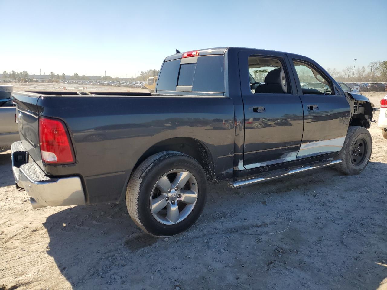 2019 RAM 1500 VIN 1C6RR6LT4KS573794 Copart auction photo, front end damage thumbnail 3