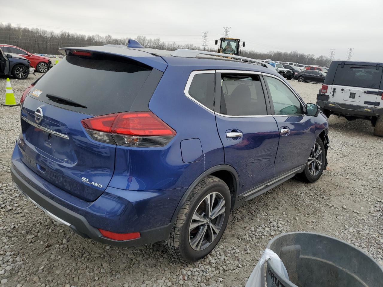 2017 Nissan Rogue VIN 5N1AT2MV7HC731110 Copart auction photo, front end damage thumbnail 3