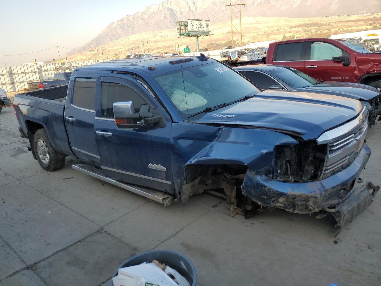 2015 Chevrolet Silverado VIN 1GC4K1E85FF599564 Copart auction photo, all over damage thumbnail 4