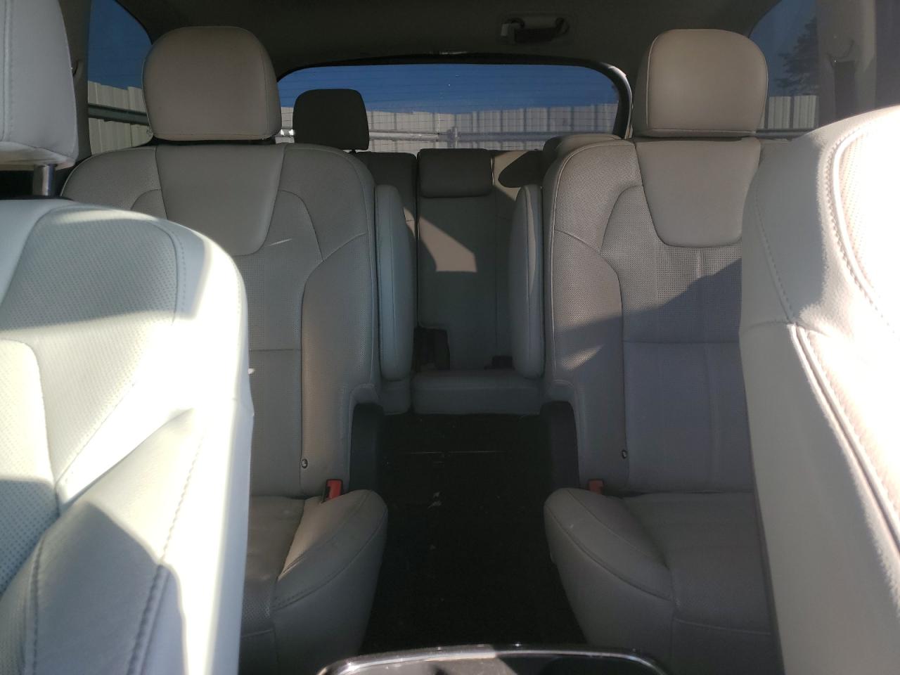 2020 KIA Telluride VIN 5XYP3DHC9LG085009 Copart auction photo, rear end damage thumbnail 10