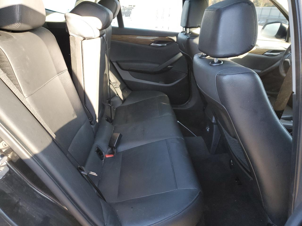 2014 BMW X1 VIN WBAVM5C50EVV92716 Copart auction photo, normal wear damage thumbnail 11