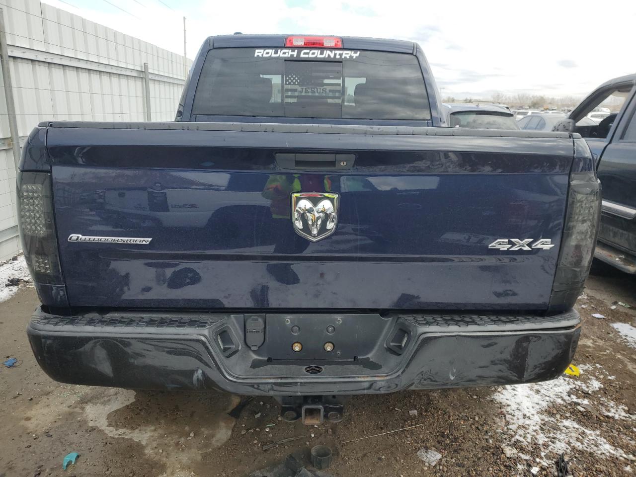 2017 RAM 1500 VIN 1C6RR7LT4HS563877 Copart auction photo, front end / minor dent/scratches damage thumbnail 6