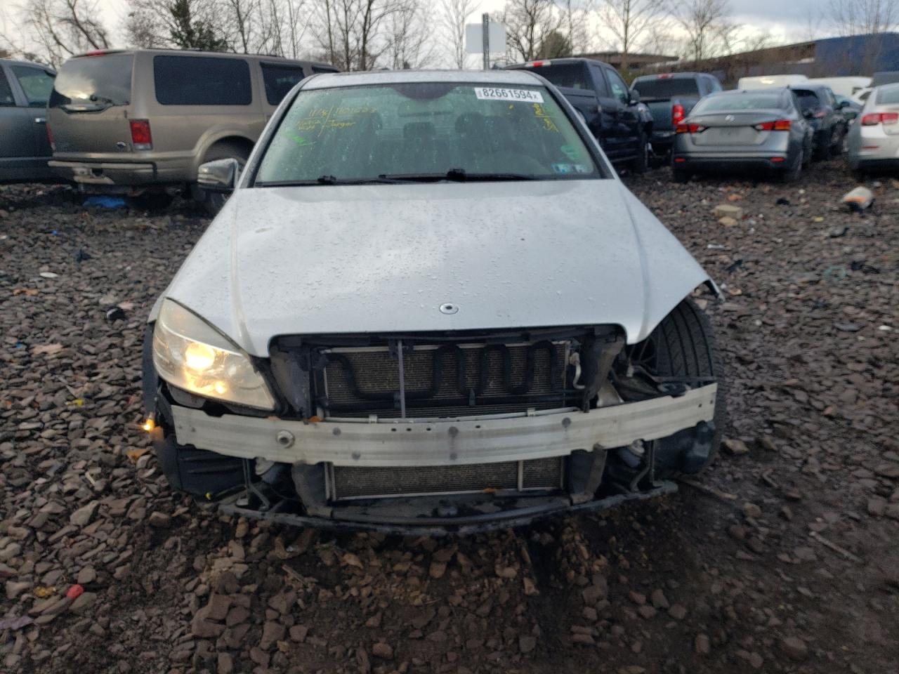 2011 Mercedes-Benz C-klasse VIN WDDGF8BB9BR137498 Copart auction photo, front end / side damage thumbnail 5