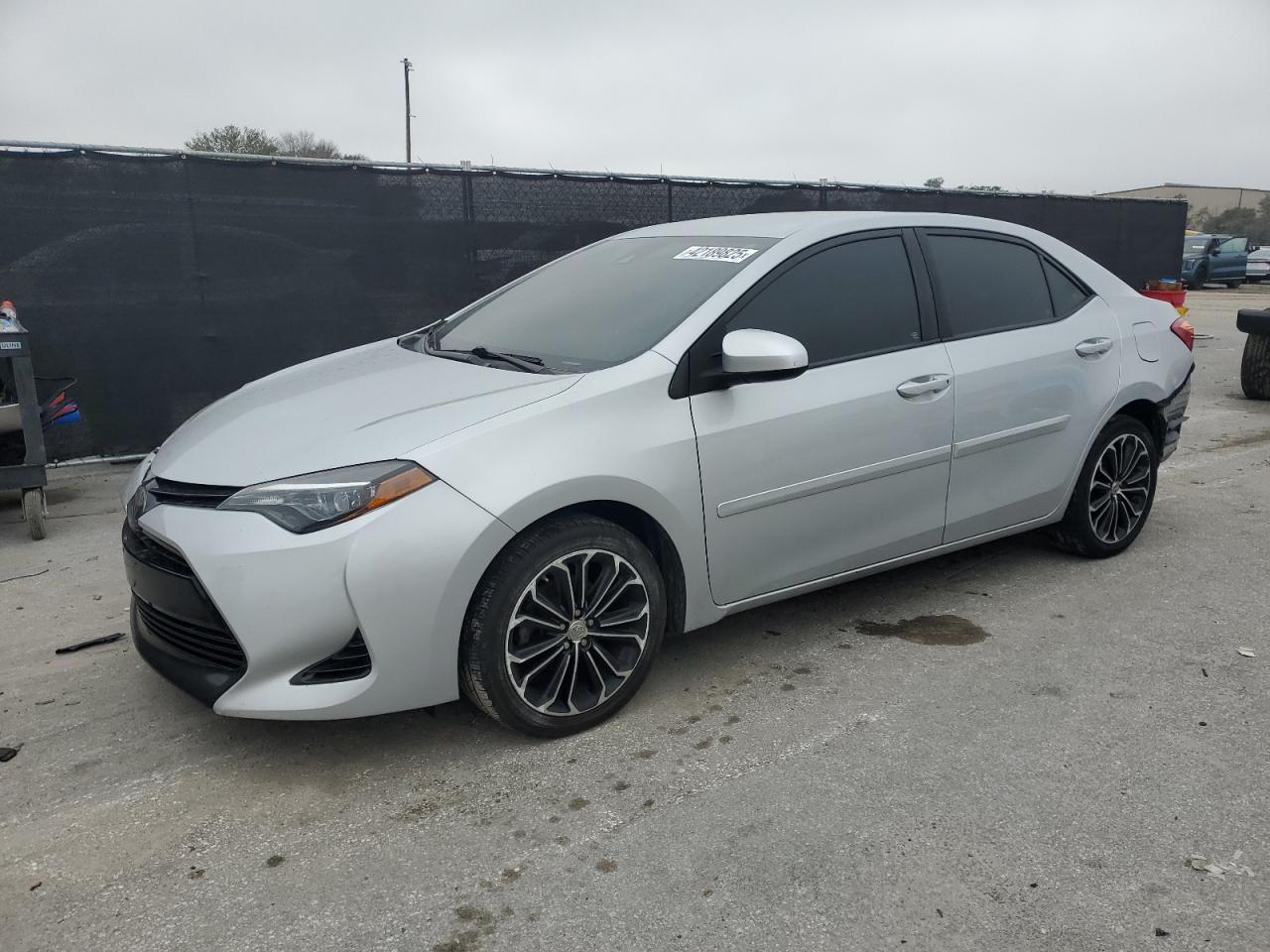 2017 Toyota Corolla VIN 5YFBURHE1HP675262