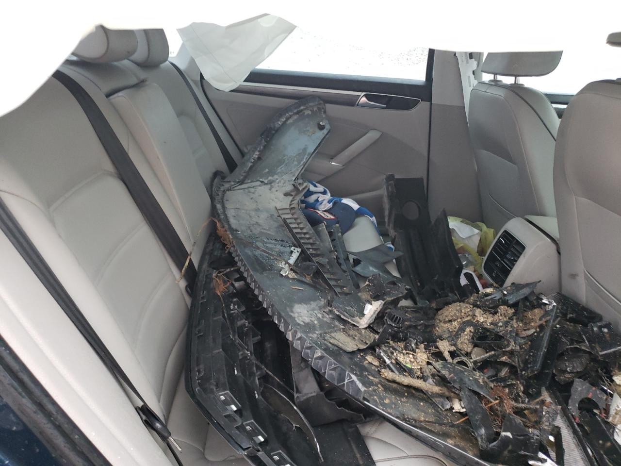 2018 Volkswagen Passat VIN 1VWBA7A37JC012280 Copart auction photo, front end damage thumbnail 10