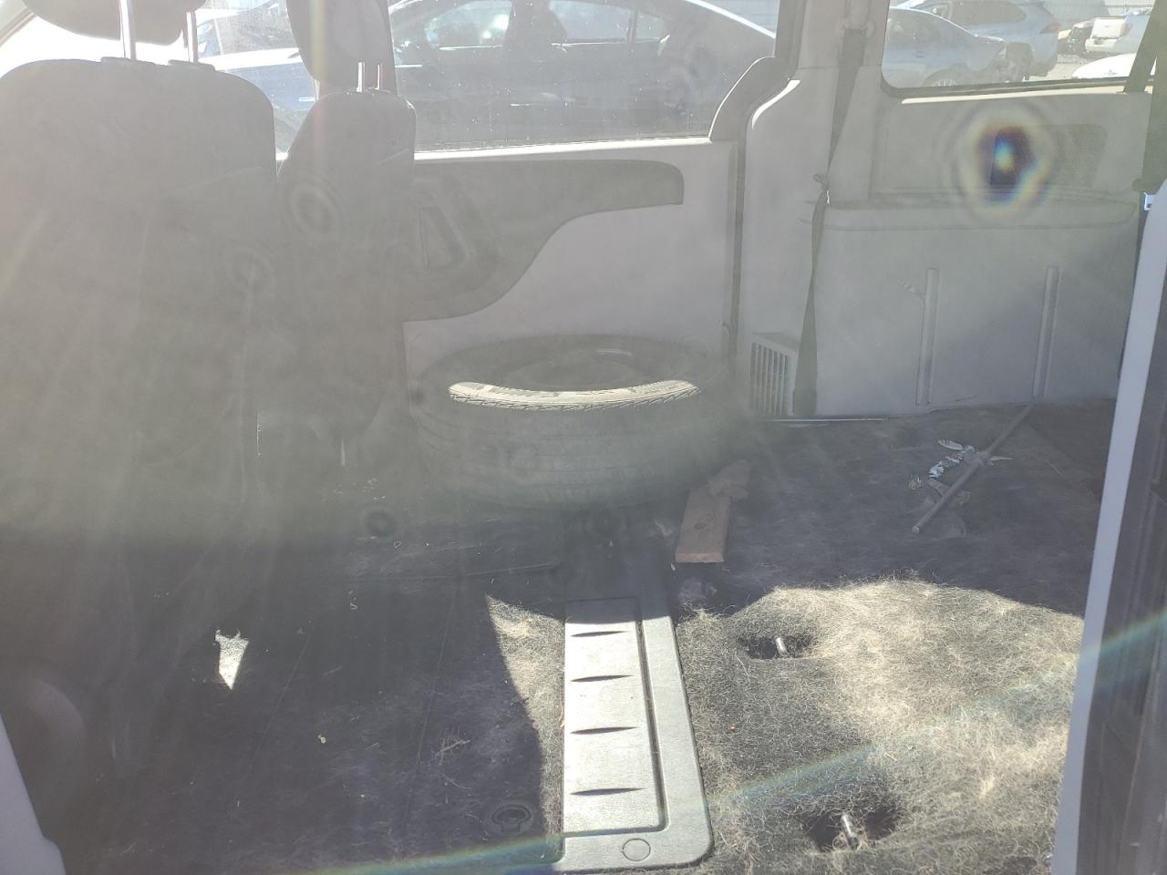 2012 Dodge Caravan VIN 2C4RDGCG4CR373517 Copart auction photo, front end / side damage thumbnail 11