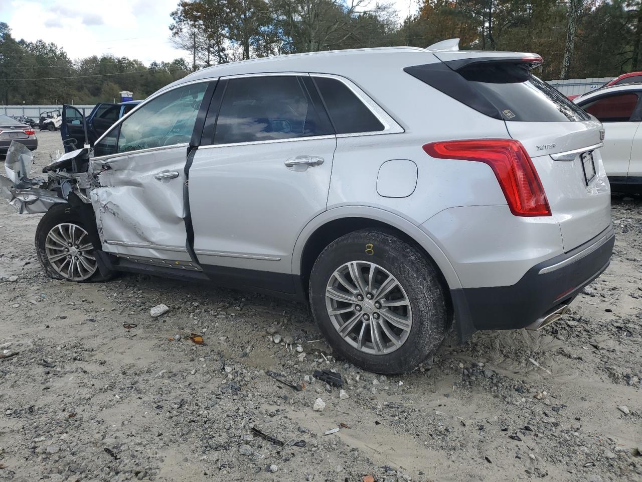 2019 Cadillac XT5 VIN 1GYKNCRSXKZ171847 Copart auction photo, front end / side damage thumbnail 2