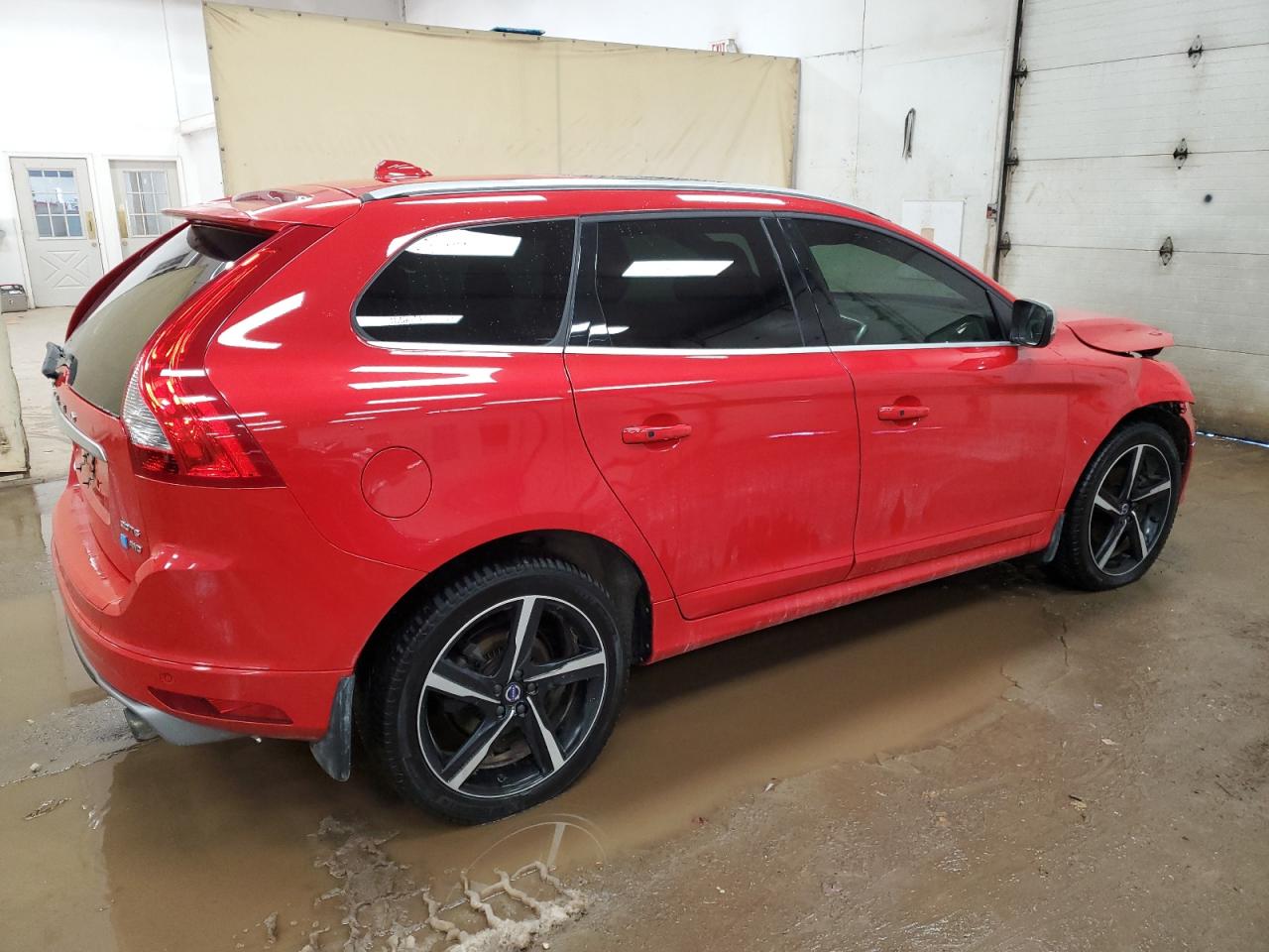 2016 Volvo XC60 VIN YV4902RS3G2808636 Copart auction photo, front end / minor dent/scratches damage thumbnail 3