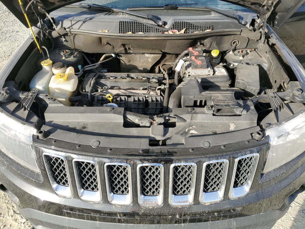 2016 Jeep Compass VIN 1C4NJCBA4GD633792 Copart auction photo, front end / side damage thumbnail 13