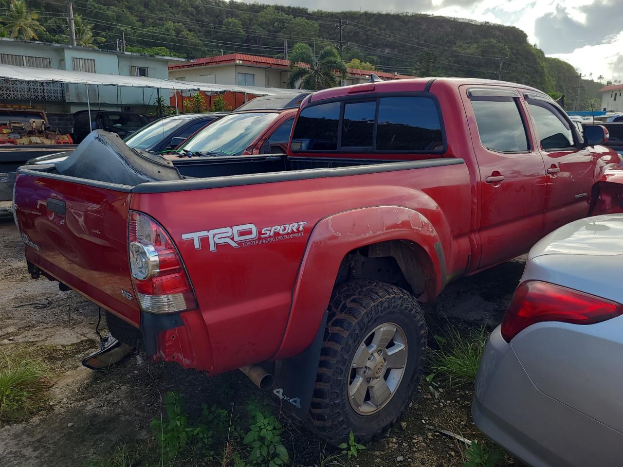 2015 Toyota Tacoma VIN 5TFMU4FN9FX030517 Copart auction photo, rear end damage thumbnail 3