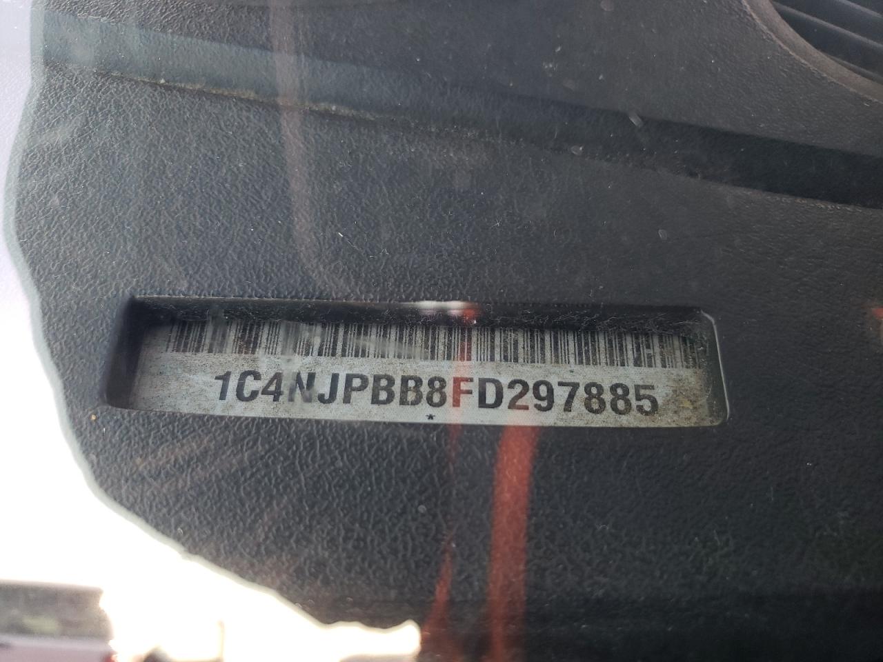2015 Jeep Liberty (Patriot) VIN 1C4NJPBB8FD297885 Copart auction photo, front end / minor dent/scratches damage thumbnail 15