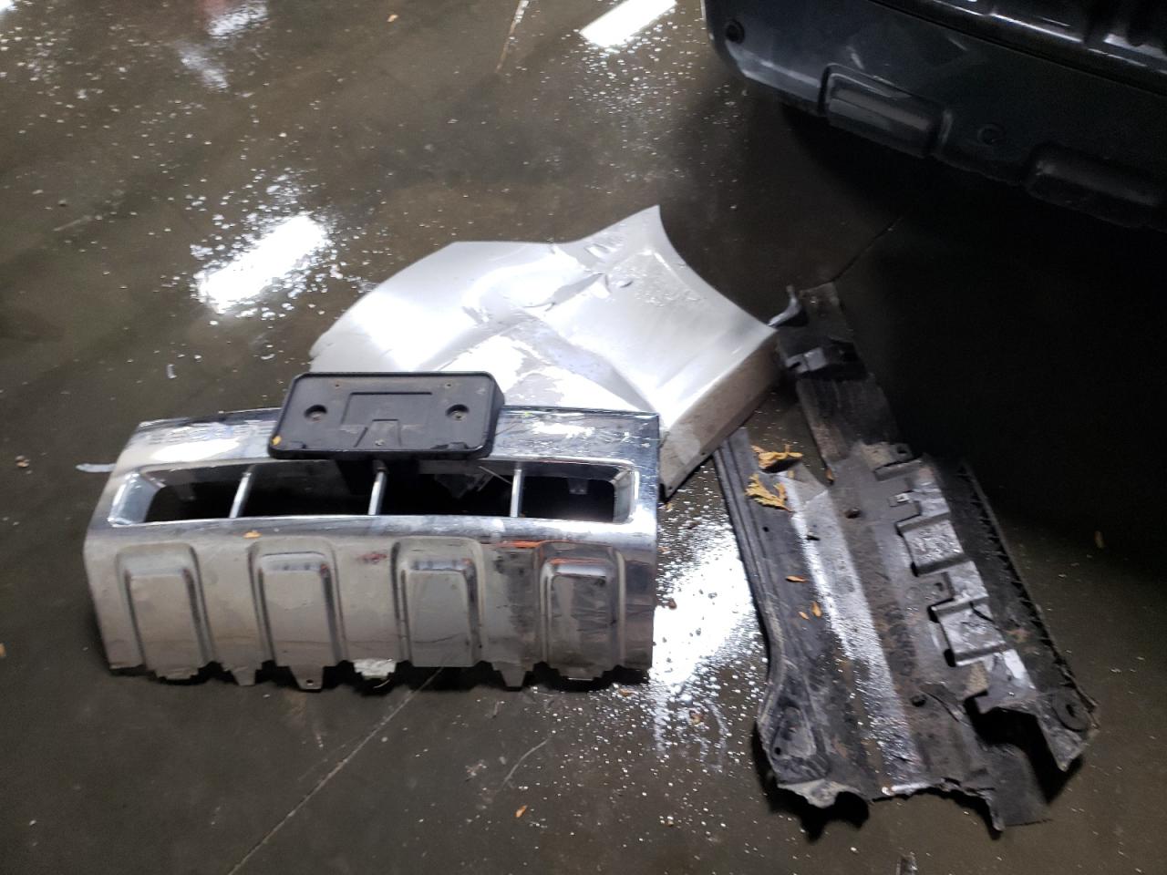 2010 Ford Escape VIN 1FMCU5K32AKC14950 Copart auction photo, front end damage thumbnail 12