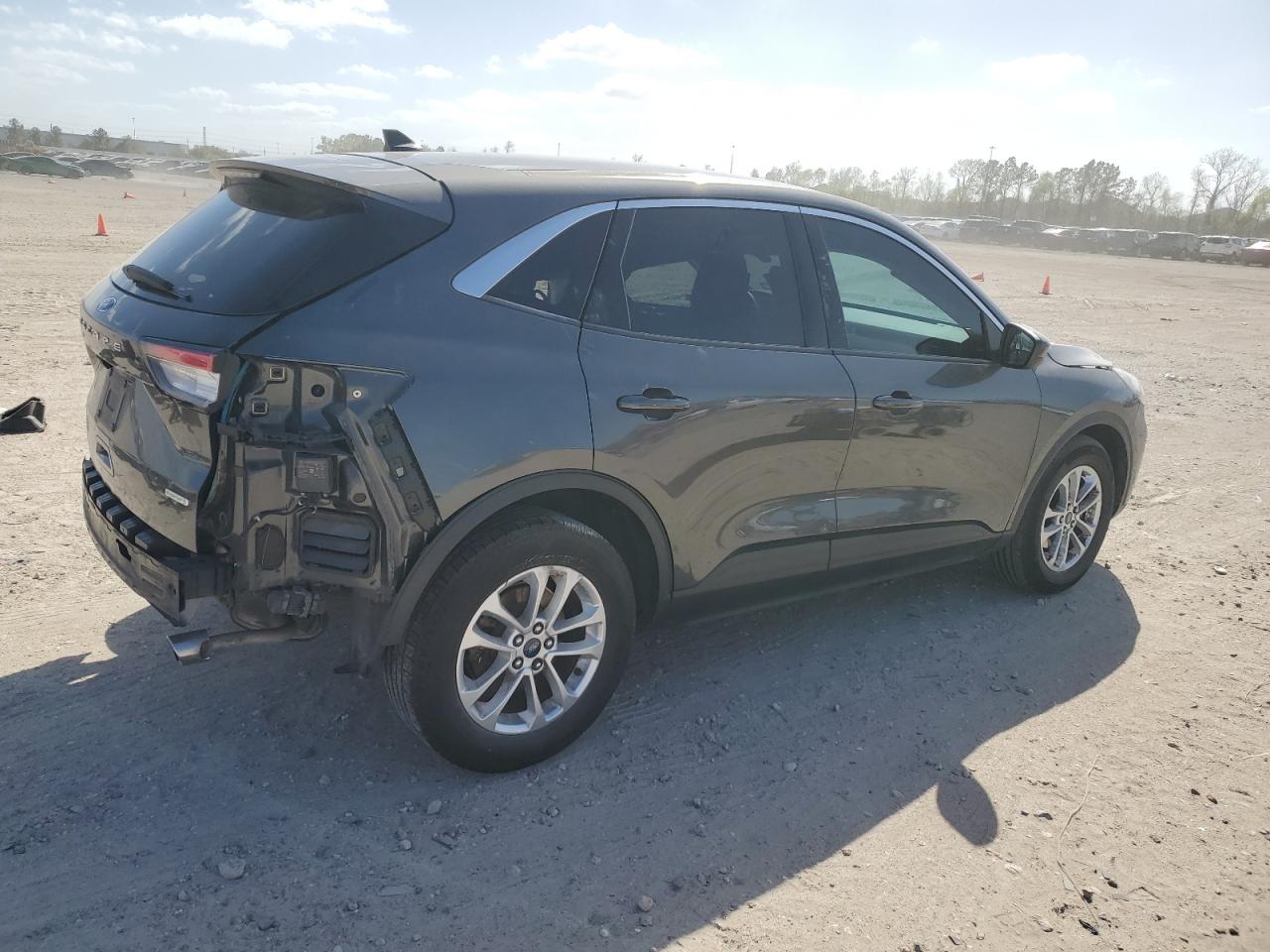 2020 Ford Escape VIN 1FMCU0G63LUB67084 Copart auction photo, side / minor dent/scratches damage thumbnail 3