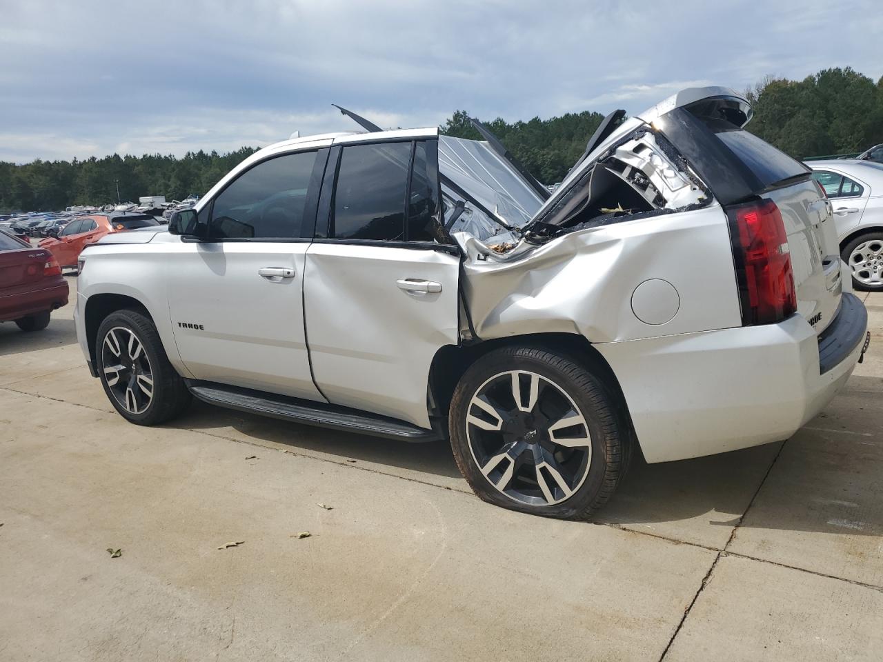 2019 Chevrolet Tahoe VIN 1GNSCBKC5KR278773 Copart auction photo, top/roof / all over damage thumbnail 2