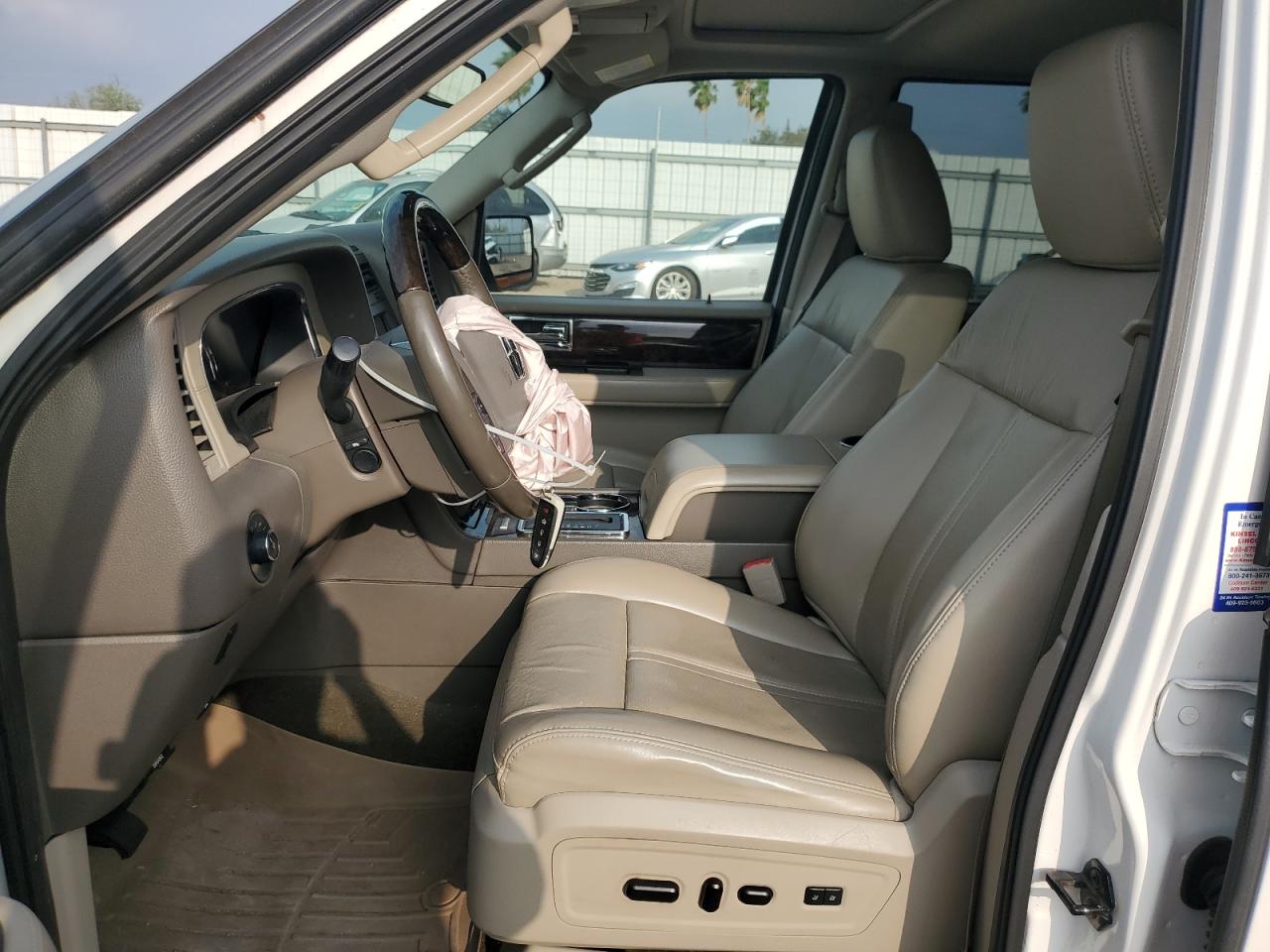 2017 Lincoln Navigator VIN 5LMJJ2HT7HEL14084 Copart auction photo, front end / minor dent/scratches damage thumbnail 7