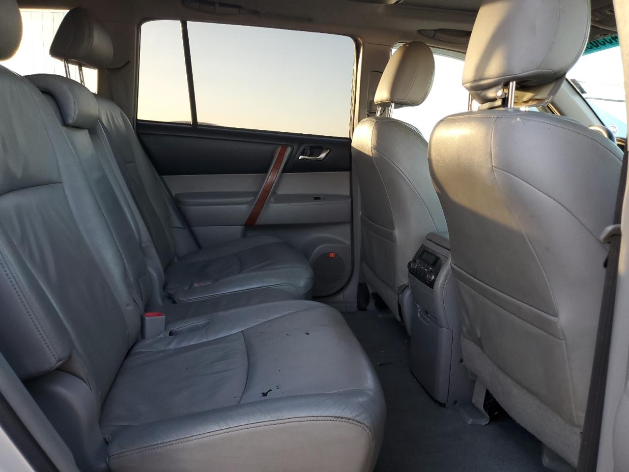 2009 Toyota Highlander VIN JTEDS42A392083395 Copart auction photo, front end / minor dent/scratches damage thumbnail 11