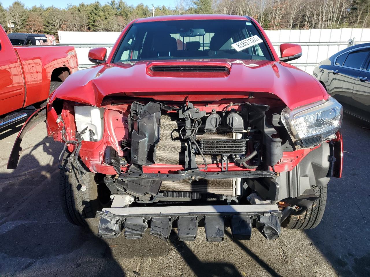 2018 Toyota Tacoma VIN 3TMCZ5AN1JM139952 Copart auction photo, front end / minor dent/scratches damage thumbnail 5
