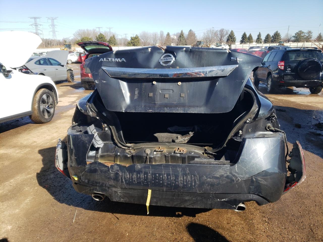 2015 Nissan Altima VIN 1N4AL3AP2FN345167 Copart auction photo, rear end / minor dent/scratches damage thumbnail 6