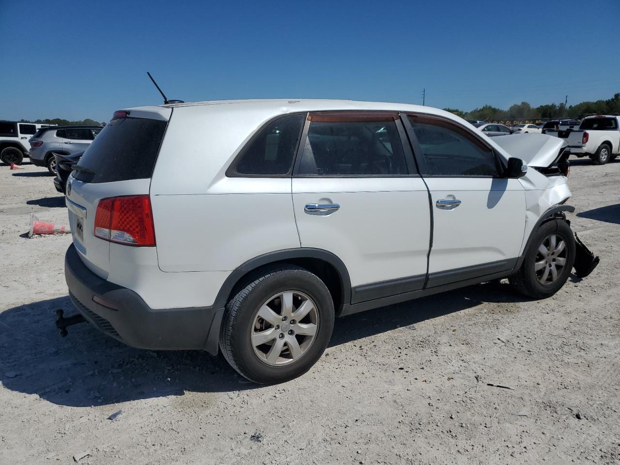 2012 KIA Sorento VIN 5XYKT4A11CG269282 Copart auction photo, front end damage thumbnail 3